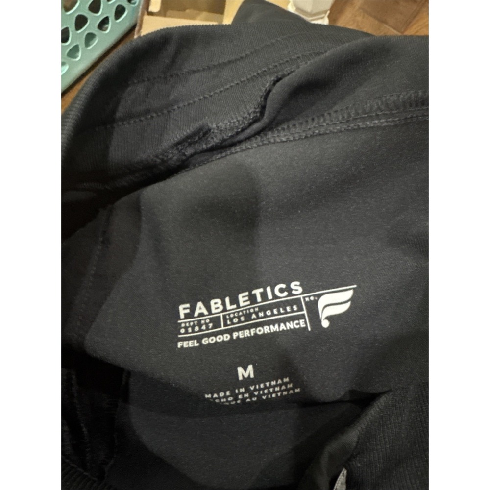 Fabletics Scrub Joggers - Picture 3 of 3